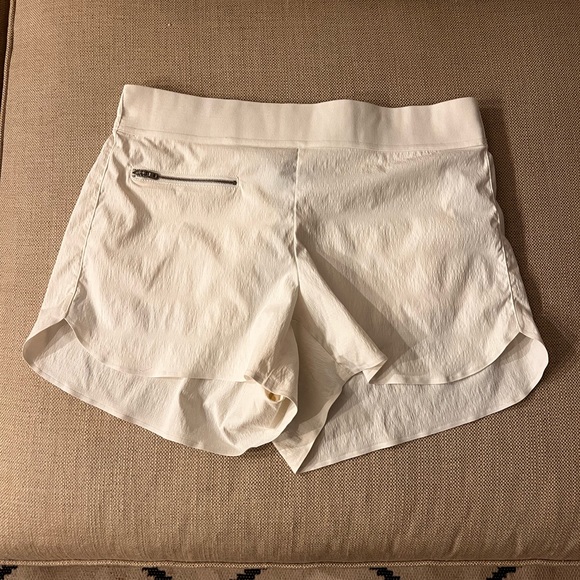 White Athleta shorts - Picture 1 of 4